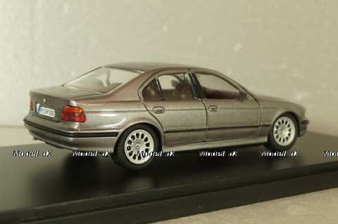 BMW 525i sedan (E39) 1995, grey, 80429419980,Schabak 1:43