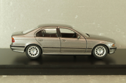 BMW 525i sedan (E39) 1995, grey, 80429419980,Schabak 1:43