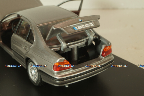 BMW 525i sedan (E39) 1995, grey, 80429419980,Schabak 1:43
