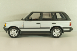 Range Rover 4.6 HSE (P38) 1994, silver, 087454, Auto Art 1:18 Уценка!
