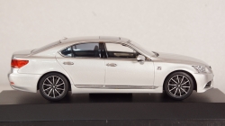 Lexus LS460 F Sport 2015 Silver, 03659S, Kyosho 1:43