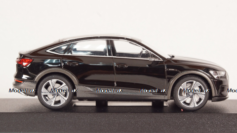 Audi E-tron Sportback black, IScale 1:43