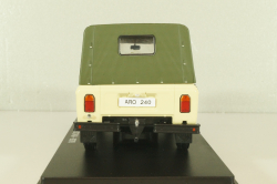 ARO 240 4x4 1978, beige/green, Hachette 1:24