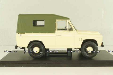 ARO 240 4x4 1978, beige/green, Hachette 1:24