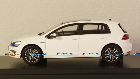 Volkswagen Golf 7 GTE, Spark 1:43