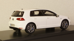 Volkswagen Golf 7 GTE, Spark 1:43