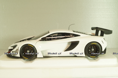 McLaren 650S GT3 2017 white/black, 81640, AutoArt 1:18