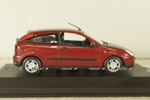 Ford Focus  Fastback (MK1) 3-doors 1998, red, Minichamps 1:43