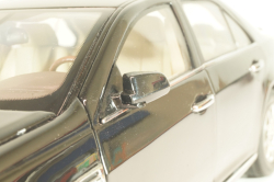 Cadillac SLS Seville 2006, CSLS001, Dealer Edition 1:18