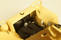 TOYOTA LAND CRUISER BJ - BEIGE, KYO8959BE, Kyosho 1:18