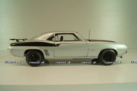 Chevrolet Copo Camaro (built by Dick Harrell) 1969, L.e 228 pcs, silver, A1805725B, ACME 1:18
