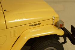 Toyota Land Cruiser 40 PickUp Beige,  KYO8958BE, Kyosho 1:18