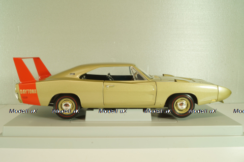 Dodge Charger Daytona 1969, light brown, 290865, ERTL 1:18