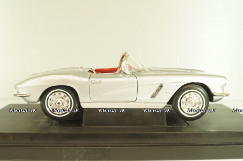 Chevrolet Corvette (C1) Convertible 1962, silver, 36833, ERTL 1:18 Уценка!