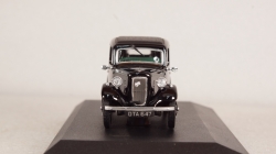 Austin 7 Ruby salon black, Oxford 1:43