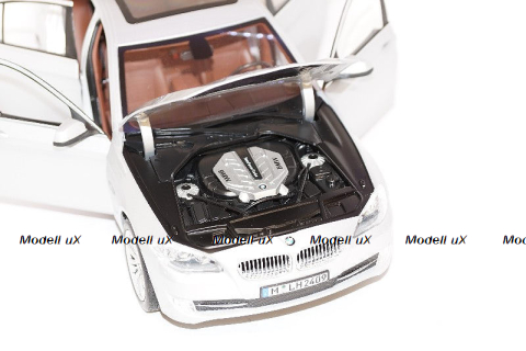 Ford Cortina MkIII 2000GT dark blue/mattblack 1973, Vanguards 1:43