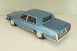 Cadillac Fleetwood Brougham 1991, blue metallic, MCG18252, MCG 1:18