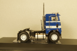 Freightliner COE towing vehicle 1976 blue/white, TR111, IXO 1:43