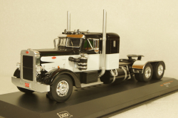 Peterbilt 350 towing vehicle 1952 black/white, TR114, IXO 1:43