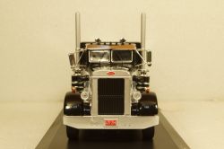 Peterbilt 350 towing vehicle 1952 black/white, TR114, IXO 1:43