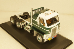 International Harvester DCOF-405 towing vehicle 1959 greenmetallic/white, TR112, IXO 1:43