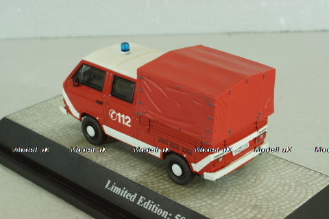 Volkswagen T3a Doka (typ 247) double cabine 1979, Feuerwehr, Premium Classixxs 1:43