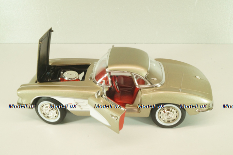 Chevrolet Corvette (С1) 1961, silver grey, AMM1151, AutoWorld 1:18  