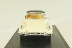Citroen DS19 1956, ivory/black, Hachette 1:43