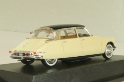 Citroen DS19 1956, ivory/black, Hachette 1:43