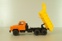 Краз-251Б самосвал 1970, оранжевый/желтый, Легендарные Грузовики СССР №58, Modimio 1:43