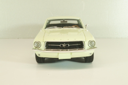 Ford Mustang 1967, light green 13663, Greenlight 1:18