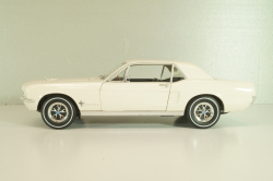 Ford Mustang 1967, beige, 13642, Greenlight 1:18