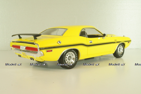 Dodge Challenger R/T 1970 from TV-Series NCIS, yellow, 12845, Greenlight 1:18