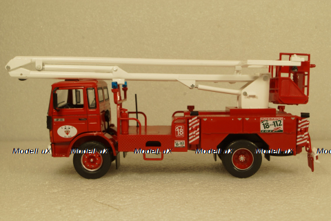 Renault VI JP 11 Piattaforma aerea, Pompieri Italy collection #37 1:43