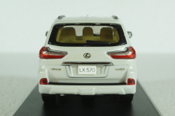 Lexus LX570 2018 sonic quartz, Kyosho 1:43