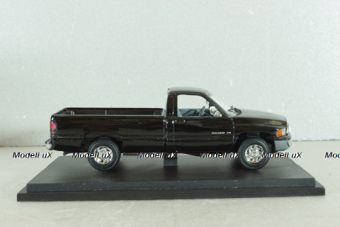 Dodge RAM 2500 1994, black, Universal Hobbies 1:43