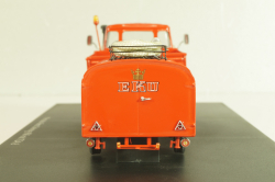 Mercedes-Benz Unimog 406 vith trailer TSA 8 EKU fire engine, red, 03158, Schuco 1:43