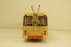 Зиу-9 (682Б) троллейбус 1972, бежевій, SSM4001, SSM 1:43