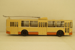 Зиу-9 (682Б) троллейбус 1972, бежевій, SSM4001, SSM 1:43