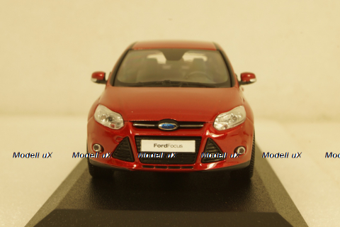 Ford Focus 5-door, red metallic 2011, Minichamps 1:43