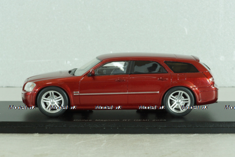 Dodge Magnum RT HEMI 2004, red mettalic S0851, Spark 1:43