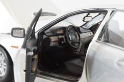 BMW 745i (E65) 2001, silver, 80430027858, Kyosho 1:18