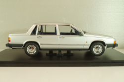Volvo 760 1985, silver, T9-1800535, Triple-9 1:18