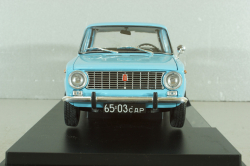 Ваз-2101 Lada 1200 ,1970, bue, ISTTDC1801B Triple9 1:18