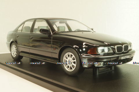BMW 528i (E39) limousine 1995 black metallic, KKDC181053, KK-Scale 1:18