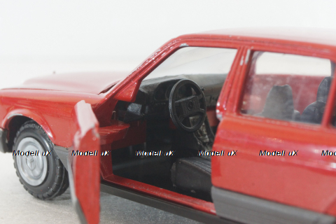 Mercedes 500 SE (W126) 1979 шейховоз, red, NZG 1:35