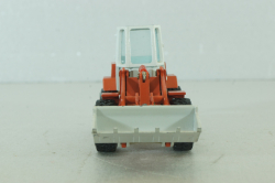 O&K L4 Wheel Loader, red/white, NZG 1:50
