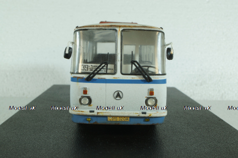 Лаз-695Н "уставший", бело-синий, Improved Models 1:43