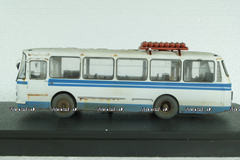 Лаз-695Н "уставший", бело-синий, Improved Models 1:43