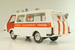Раф-22031, скорая медицинская помощь, август 88г., Тантал/Радон 1:43